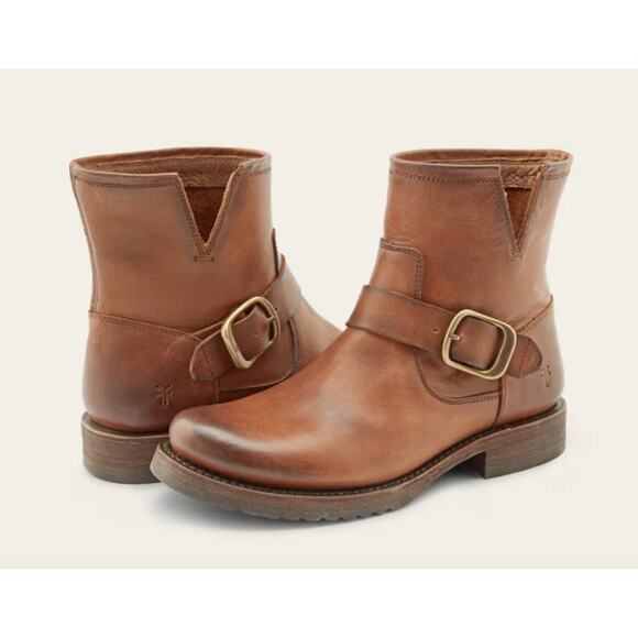 Frye Shoes - FRYE Veronica Boot in Brown / Bronze Size 6